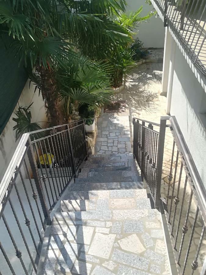 Jozefina Apartment *